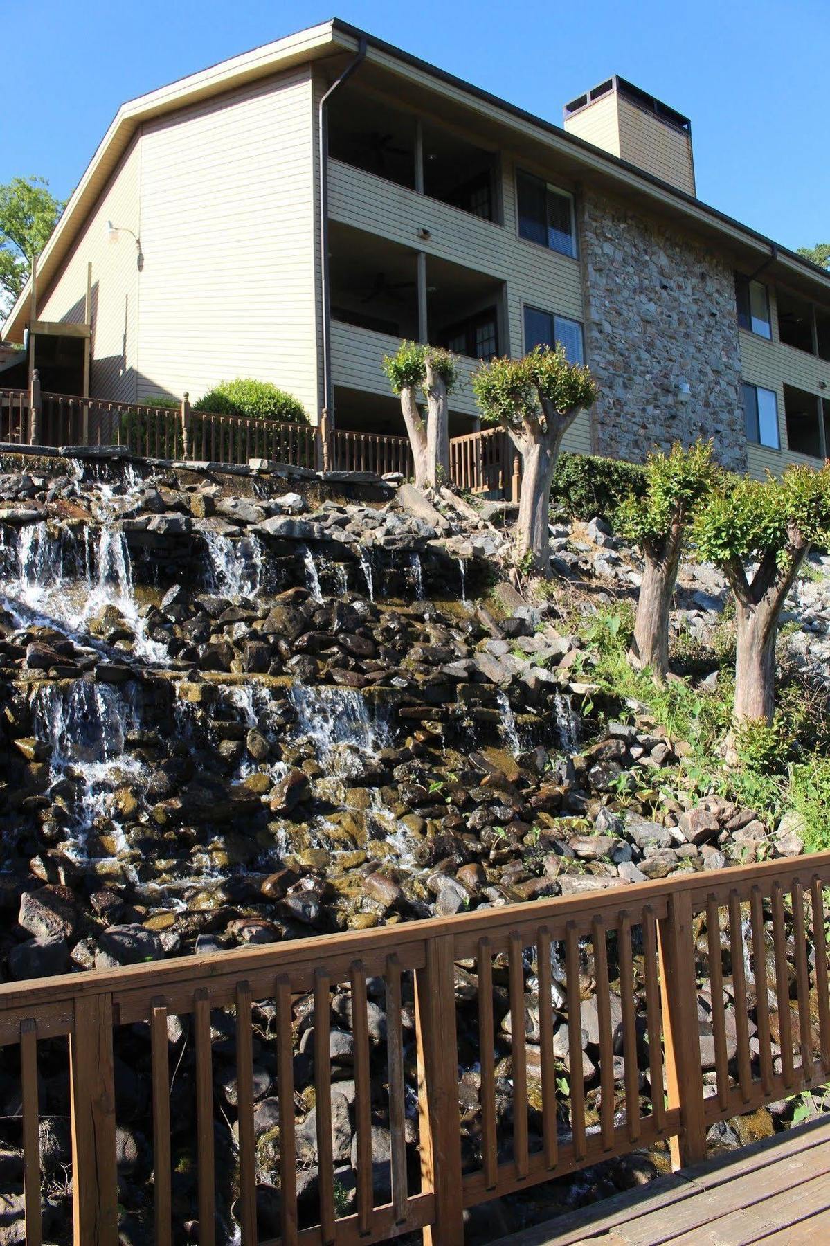 The Wharf Resort Lake Hamilton Экстерьер фото